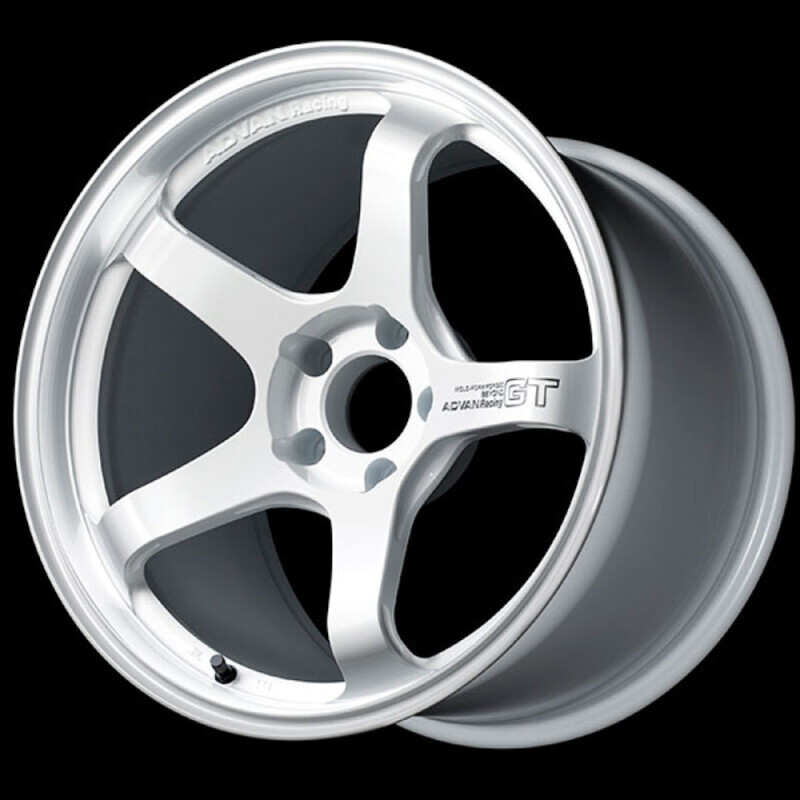 Advan GT Beyond 18×8.5 37 5×114.3 Racing White at Advan Wheels